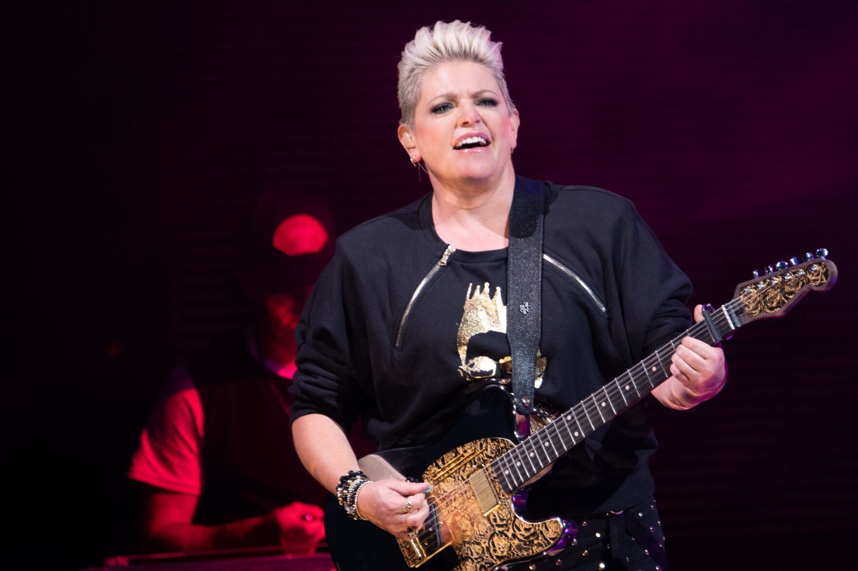 The Chicks kick off summer tour at Hollywood Casino Amphitheatre